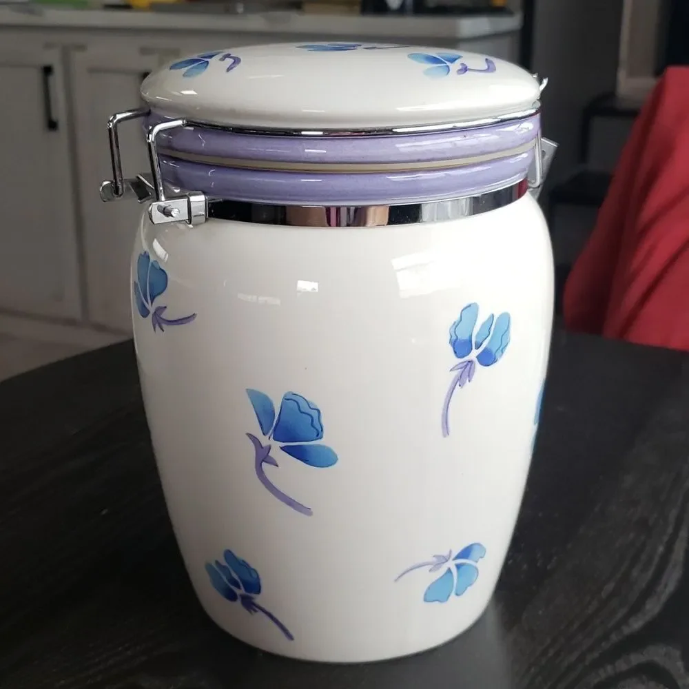 Vtg Inspirado Stonelite Floral Stoneware Crock Canister with Sealed, Latched Lid